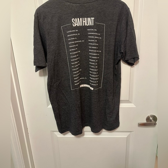 NWOT Sam Hunt XL men’s gray tshirt. 15 in a 30 concert tshirt. - Picture 5 of 5